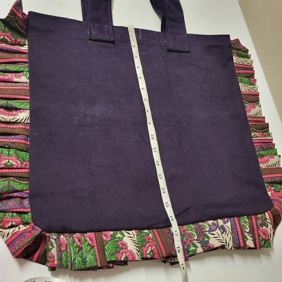 Handmade reusable ruffled tote bag, gift ideas, eco friendly shopping bag - Picture 6 of 10
